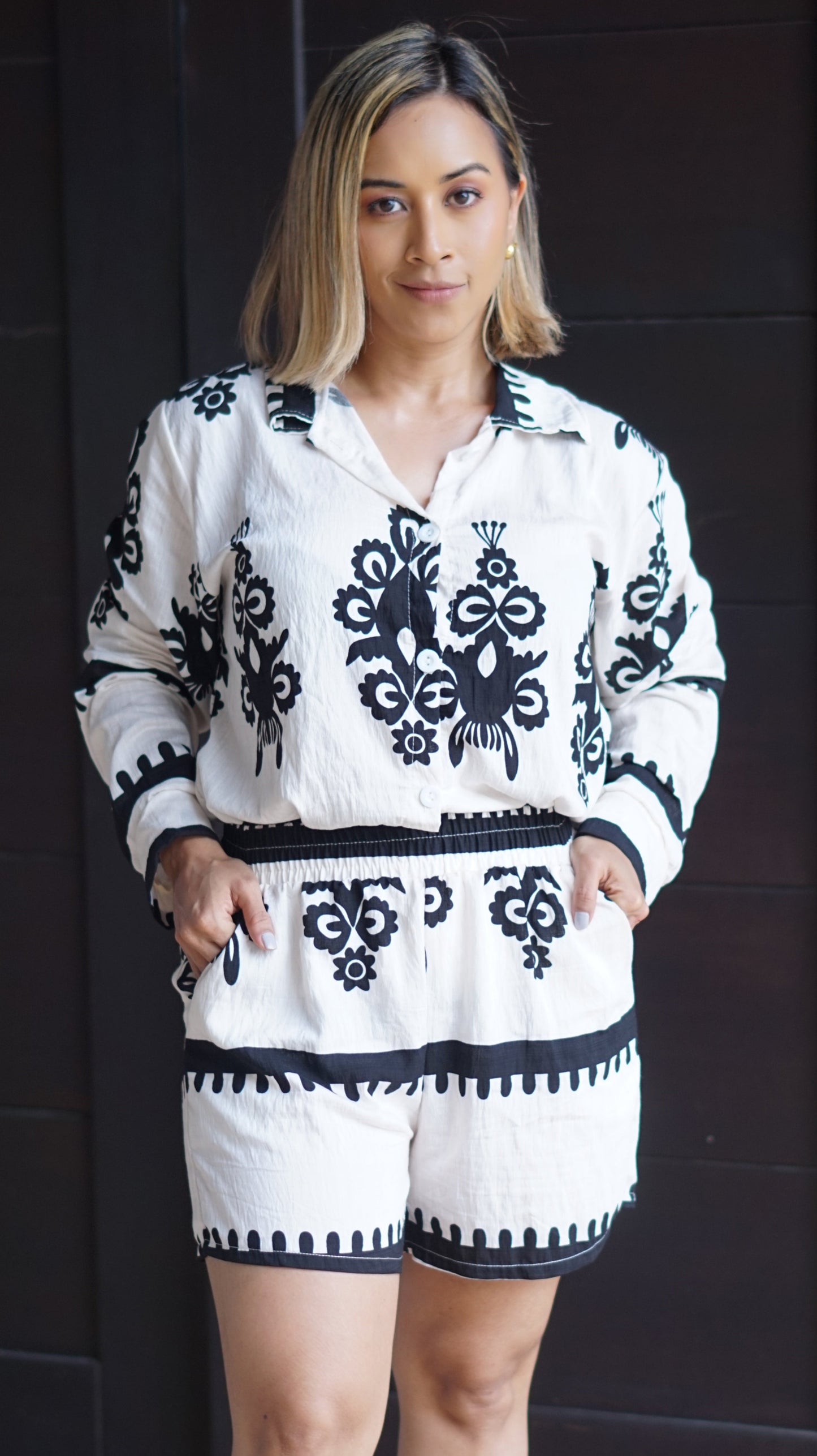 Short "Luna White"