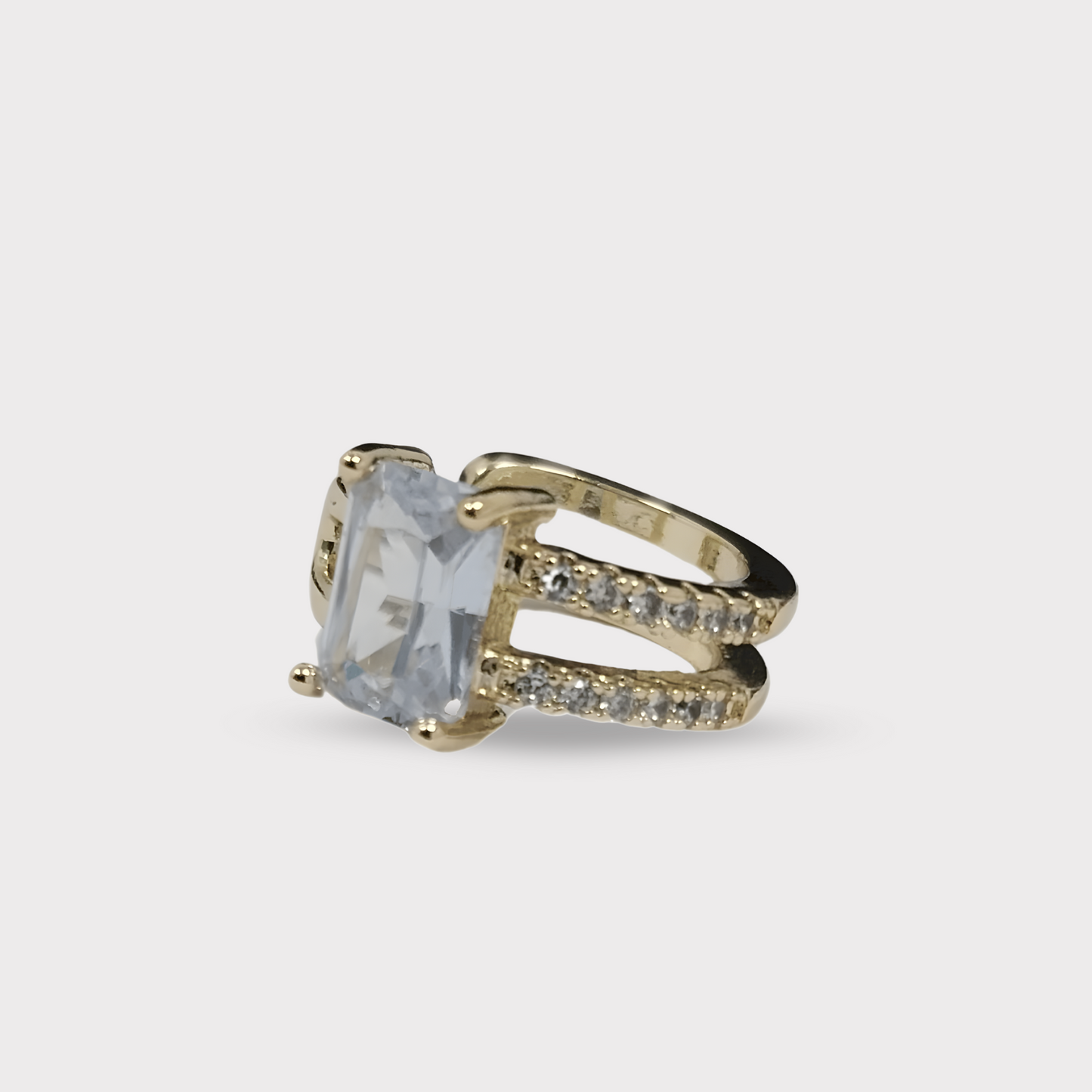 Ear cuff