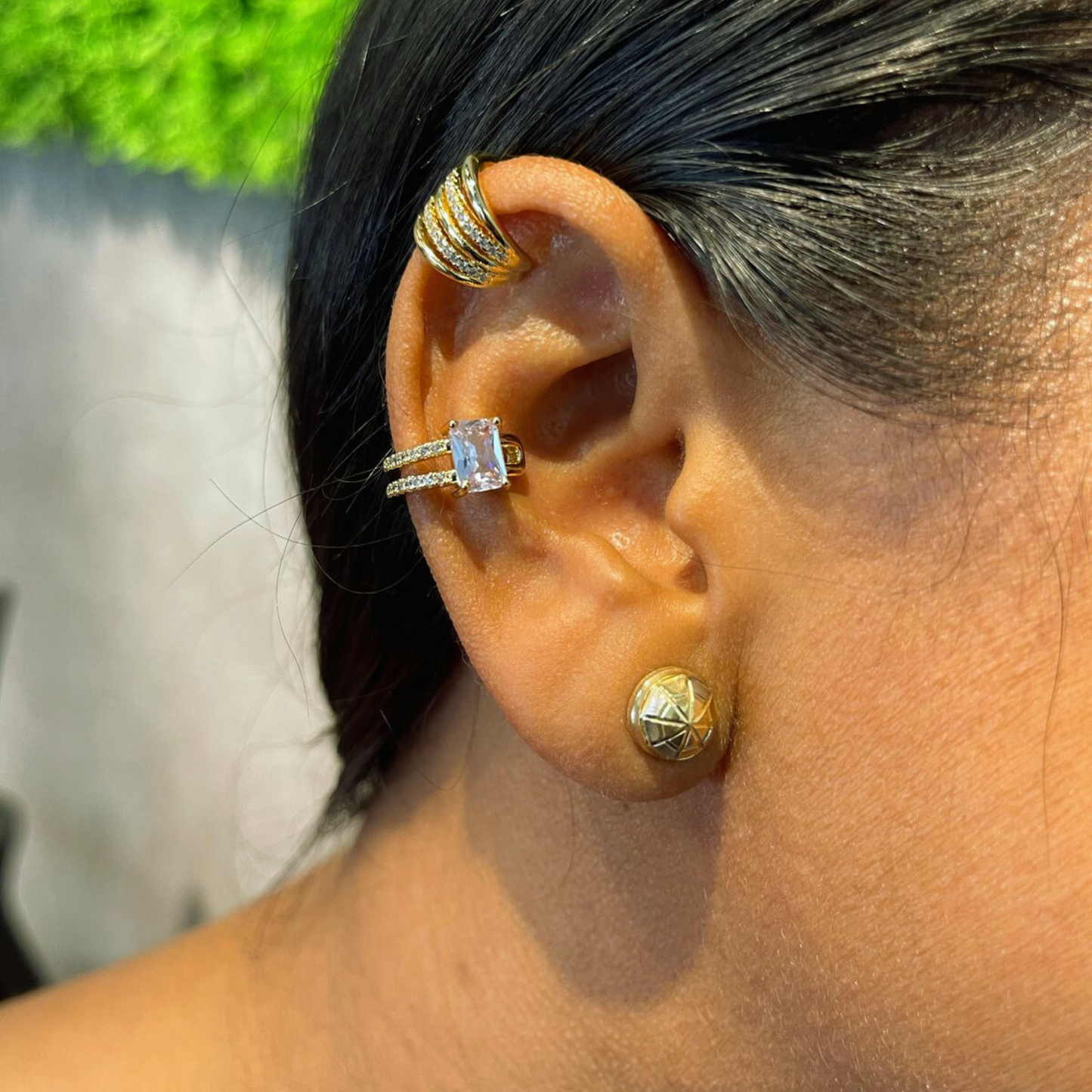 Ear cuff