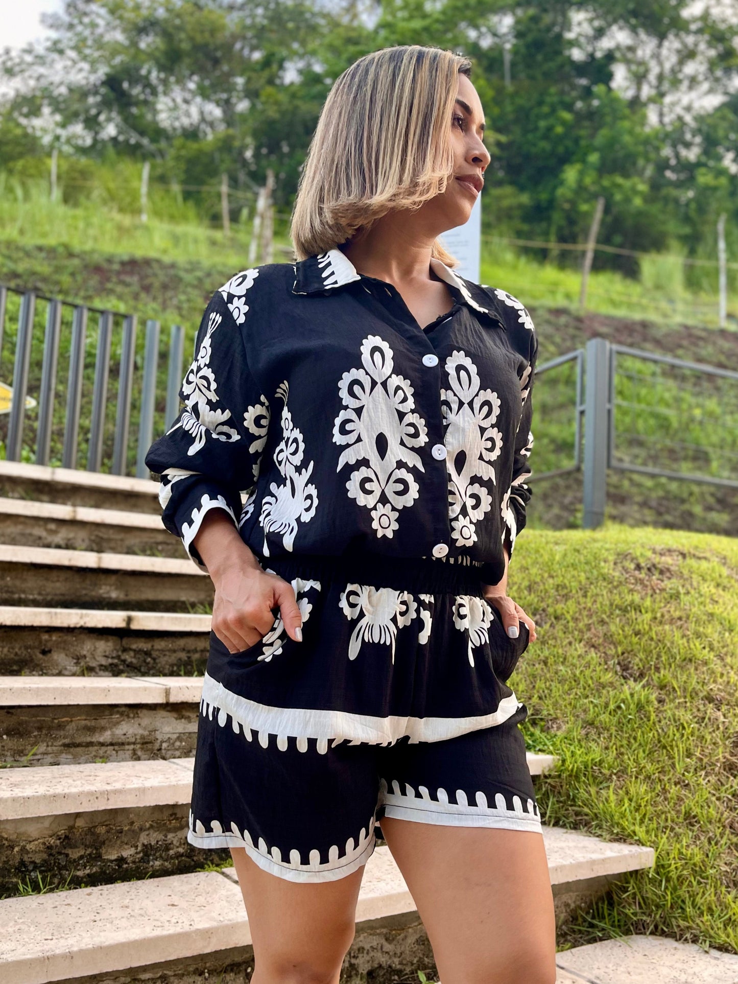 Short "Luna Black"